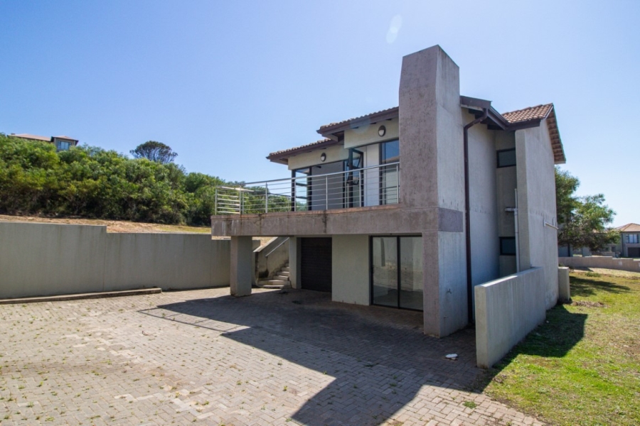 3 Bedroom Property for Sale in Winterstrand Eastern Cape